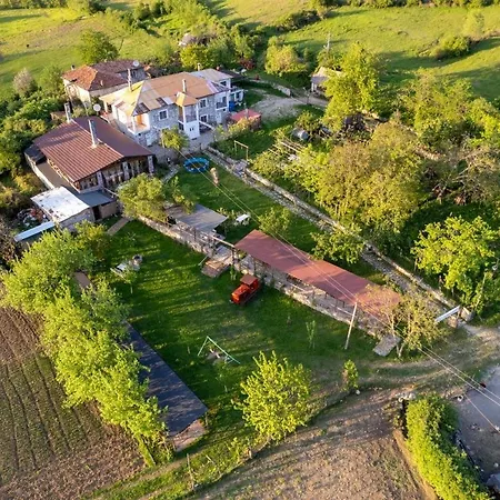 Lodge Disha Τίρανα