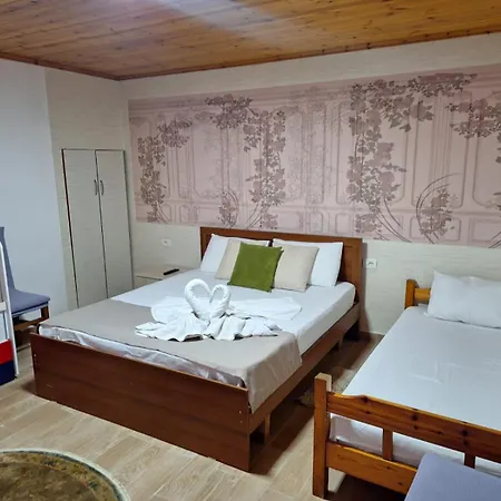 Lodge Disha *